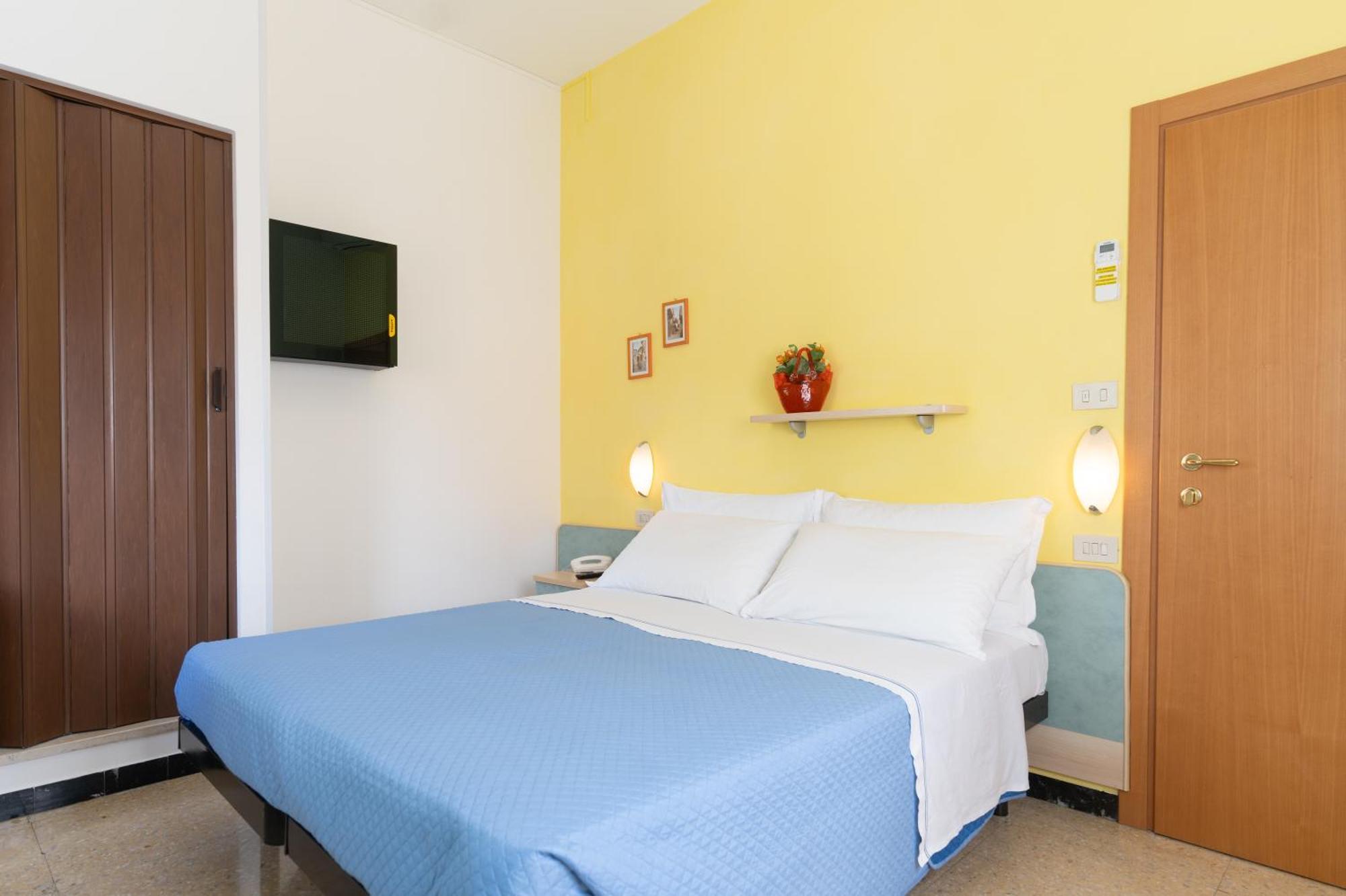 Hotel Villa Ersilia Rimini B&B Exterior photo