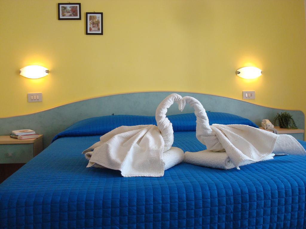 Hotel Villa Ersilia Rimini B&B Exterior photo